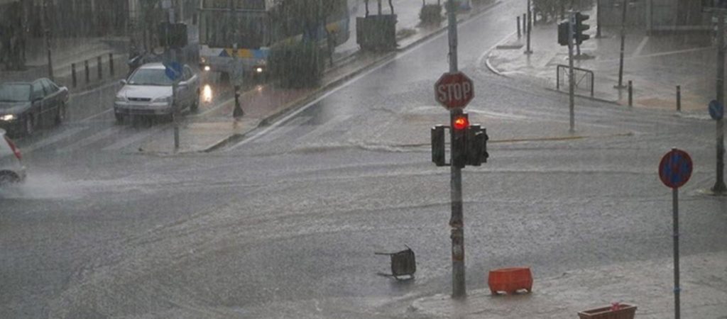 Το Αστεροσκοπείο Αθηνών προειδοποιεί: «Έρχονται πλημμύρες – Θα πέσει πολύ νερό τις επόμενες ημέρες»  