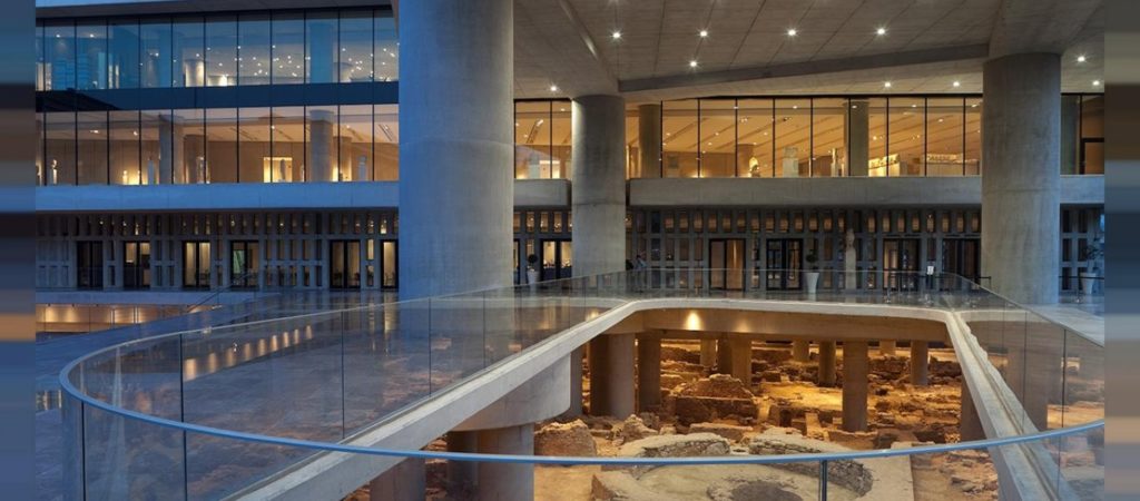 Διευθυντής Μουσείου της Ακρόπολης: «Δεν τίθεται θέμα δανεισμού, αλλά επιστροφής των Γλυπτών του Παρθενώνα»  