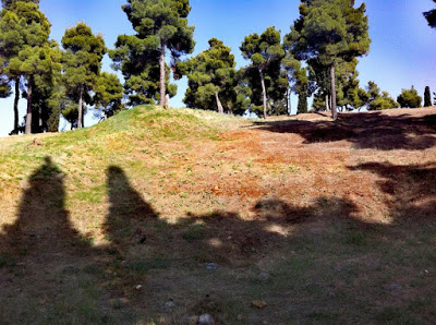 H Πυραμίς των Θηβών.  