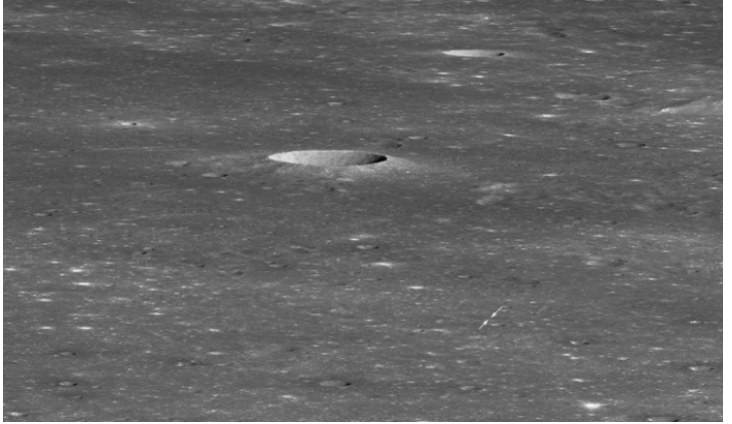 Δορυφόρος της NASA φωτογράφησε το κινεζικό σκάφος στην «σκοτεινή» πλευρά της Σελήνης (εικόνες)  