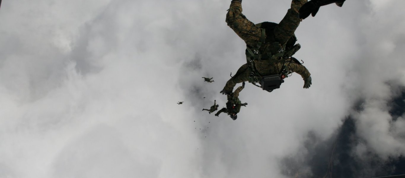 Nτροπή: Βαριά ποινή στον αλεξιπτωτιστή που τραγούδησε το «Μακεδονία Ξακουστή» – Ποιος θα υπερασπίσει την χώρα;  