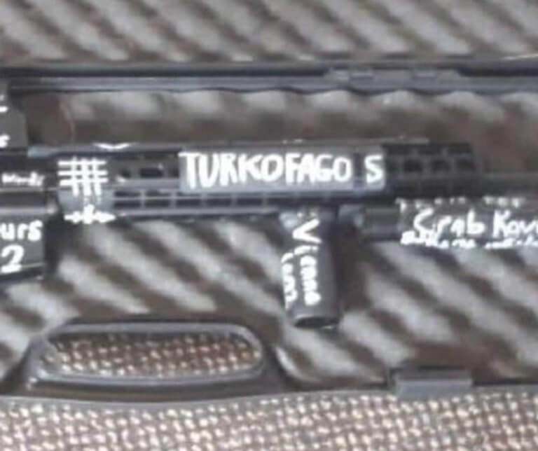 Νέα Ζηλανδία: Σφαγή αθώων σε δυο τεμένη – Σοκάρουν οι μαρτυρίες ( 40 ΝΕΚΡΟΙ). ΤΟΥΣ ΕΦΑΓΕ Ο "ΤΟΥΡΚΟΦΑΓΟΣ"  