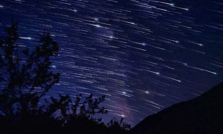 Βροχή από πεφταστέρια το βράδυ της Δευτέρας – Κορυφώνεται το μοναδικό φαινόμενο  