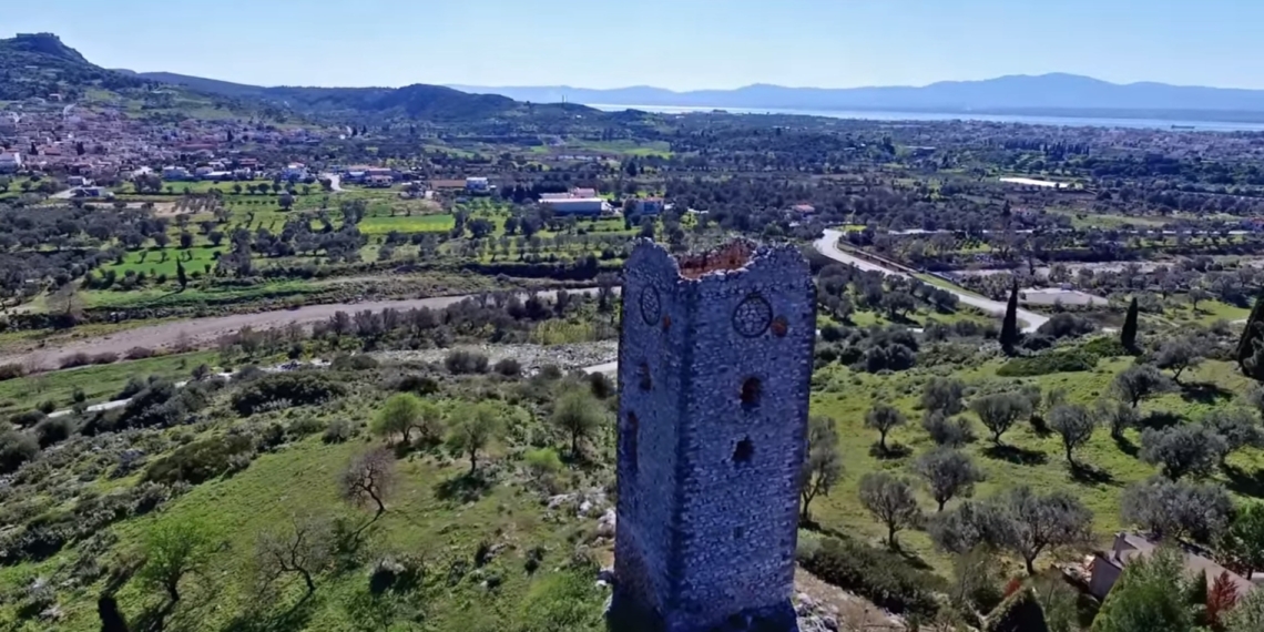 Οι ελληνικοί Δίδυμοι Πύργοι ενός ερωτευμένου ιππότη  