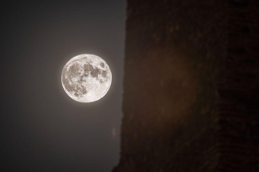 H NASA στοχεύει να ερευνήσει την αθέατη πλευρά της Σελήνης 