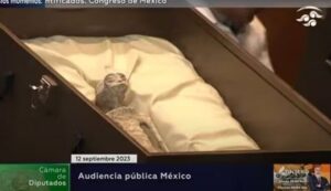 Μεξικό: Ερευνητής UFO παρουσίασε στο Κογκρέσο δύο "μη ανθρώπινα" πτώματα  